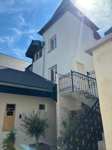 L'annexe du Château de Saint Genix Saint-Genix-sur-Guiers Exterior foto
